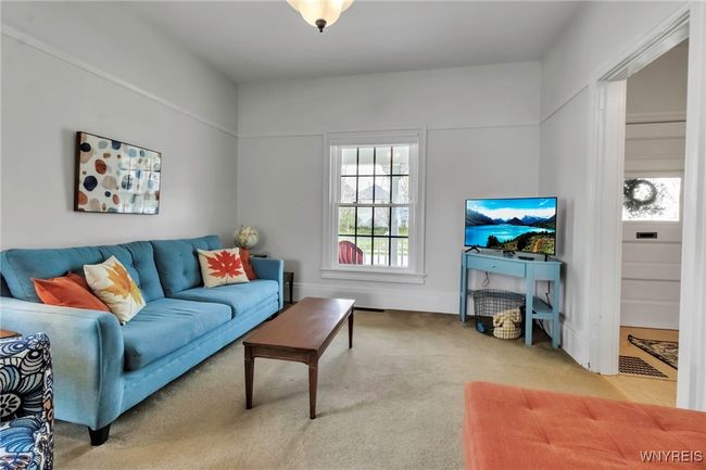 living room | Image 13