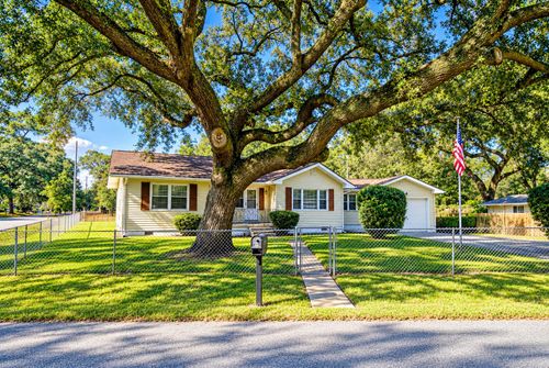 2236 Woodland Shores Rd, Charleston, SC, 29412-2735 | Card Image