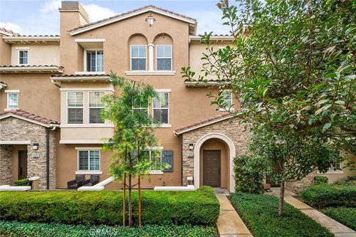 12576 Cipriano Ln, Eastvale, CA, 91752-7307 | Card Image