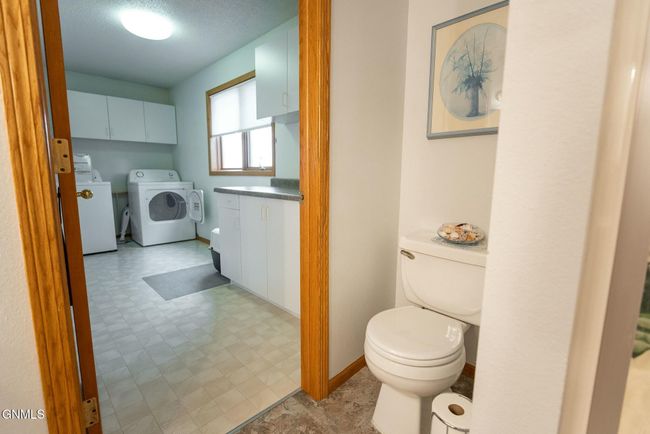 1720 N 26 Th St, Condo with 3 bedrooms, 2 bathrooms and null parking in Bismarck ND | Image 42