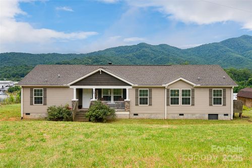 78 Hillcrest Dr, Candler, NC, 28715-9529 | Card Image