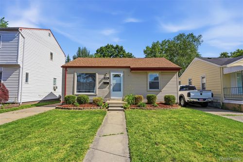 28960 Elmwood St, Garden City, MI, 48135-2414 | Card Image