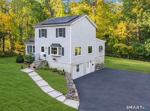30 Lagana Ln, Norwalk, CT, 06850-2203 | Card Image
