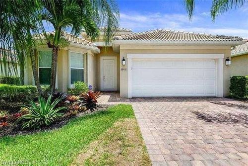28011 Pisces Ln, BONITA SPRINGS, FL, 34135-8628 | Card Image