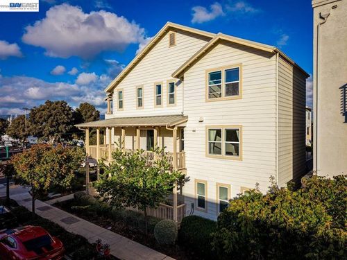 1826 Entrance Rd, Alameda, CA, 94501-6889 | Card Image