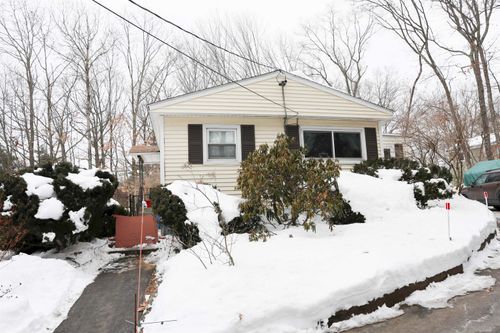 19 W Stearns Ave, Hooksett, NH, 03106-1084 | Card Image