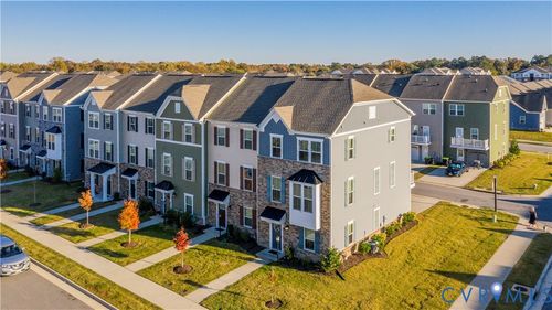 100 Spring Grove Way, Smithfield, VA, 23430-6386 | Card Image