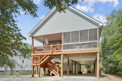 143 Ne 4th Street, Oak Island, NC, 28465 | Card Image