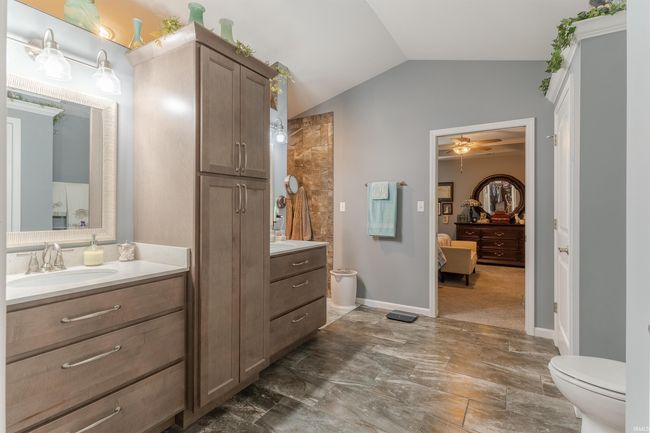 B - 5322 Dauby Dr, Condo with 3 bedrooms, 2 bathrooms and null parking in Evansville IN | Image 26