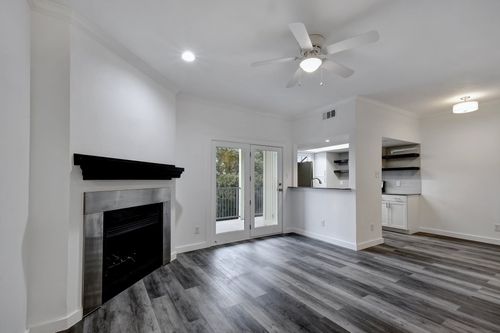 215-3840 Far West Blvd, Austin, TX, 78731-3036 | Card Image