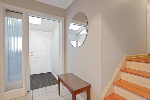 469 Rosedale Ave, White Plains, NY, 10605-5420 | Card Image