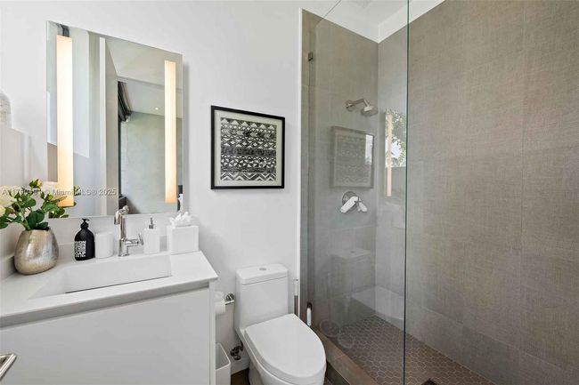 121 2 Nd Dilido Ter, House other with 5 bedrooms, 6 bathrooms and null parking in Miami Beach FL | Image 25