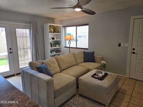 4412 E Riverside St, Phoenix, AZ, 85040-2061 | Card Image