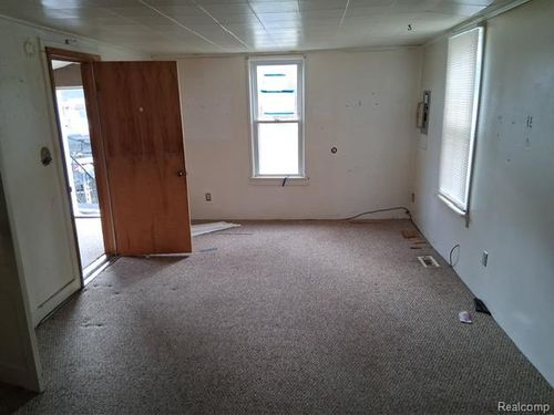 3310 Larchmont St, Flint, MI, 48503-6607 | Card Image