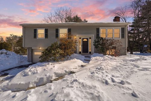 132 Pondview Dr, Amherst, MA, 01002-3258 | Card Image