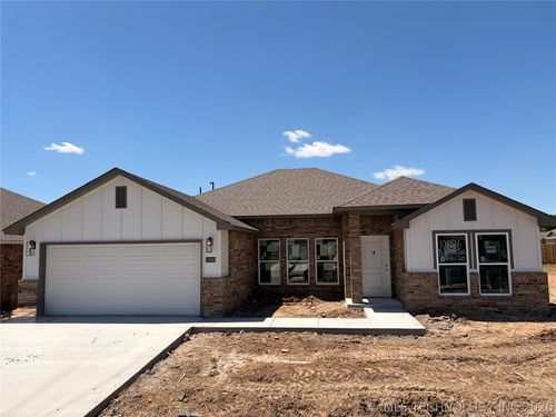 10886 S 272nd East Ave, Coweta, OK, 74429 | Card Image