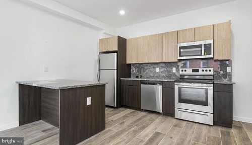 apt-d2-300 N Budd St, PHILADELPHIA, PA, 19104-5850 | Card Image