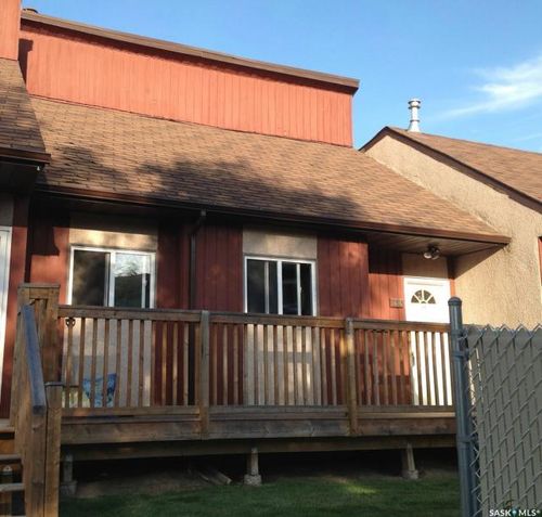 44 - 331 Pendygrasse Road, Townhouse with 3 bedrooms, 2 bathrooms and 1 parking in Saskatoon SK | Card Image