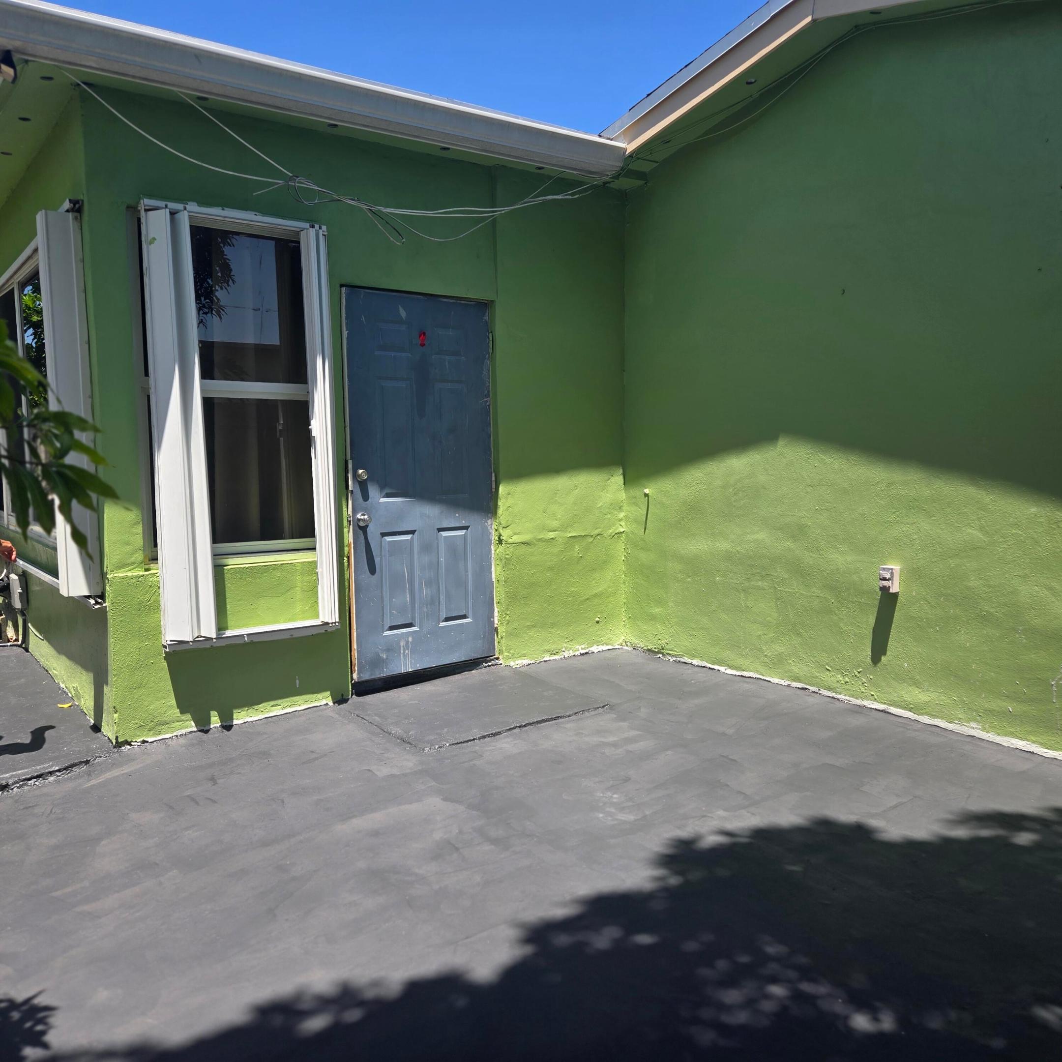Residential Lease in Lauderdale Lakes