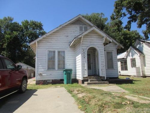 1928 S Olive St, Pine Bluff, AR, 71601-6554 | Card Image