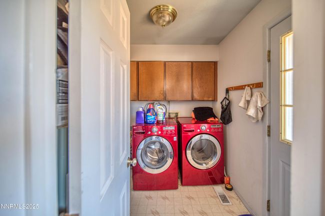 11905 Chesapeake Dr, House other with 3 bedrooms, 2 bathrooms and 8 parking in Reno NV | Image 16
