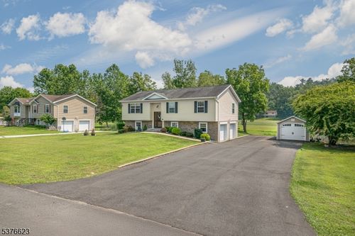 105 Racetrack Cir, Montague, NJ, 07827 | Card Image