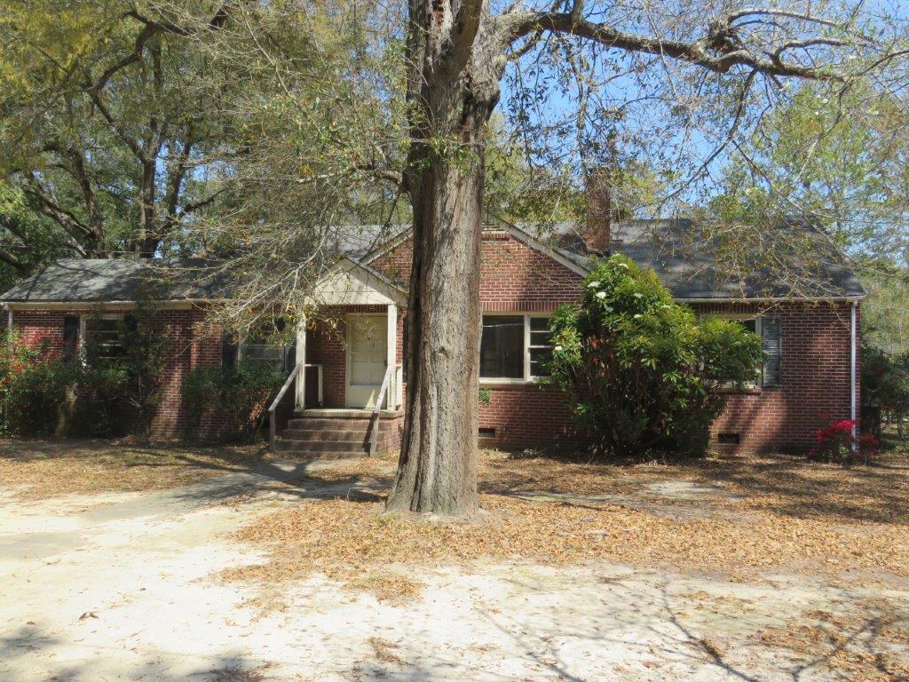 Byrnes St, Allendale, SC 29810