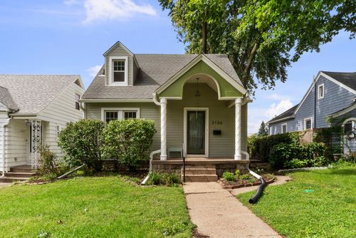 3106 Davenport Ave, Davenport, IA, 52803-1316 | Card Image