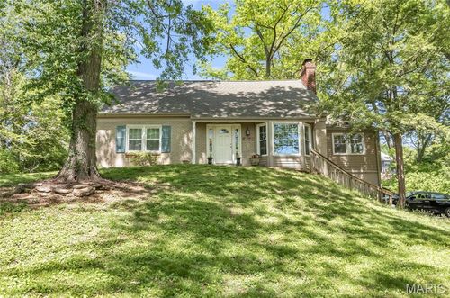 9 Modoc Trl, Kirkwood, MO, 63122-5111 | Card Image
