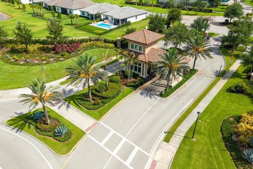 218 Se Longview Dr, Port St Lucie, FL, 34984-6665 | Card Image