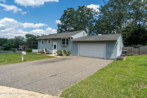 4 Stockton Way, Howell, NJ, 07731-1720 | Card Image