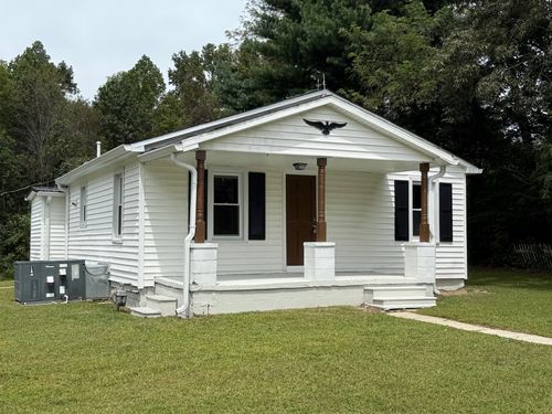 236 Emmett Stone Ln, Normandy, TN, 37360-3166 | Card Image