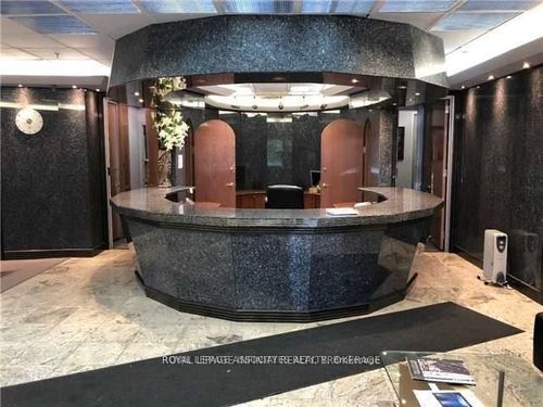 25 Mallard Rd, North York, ON, M3B1S4 | Card Image