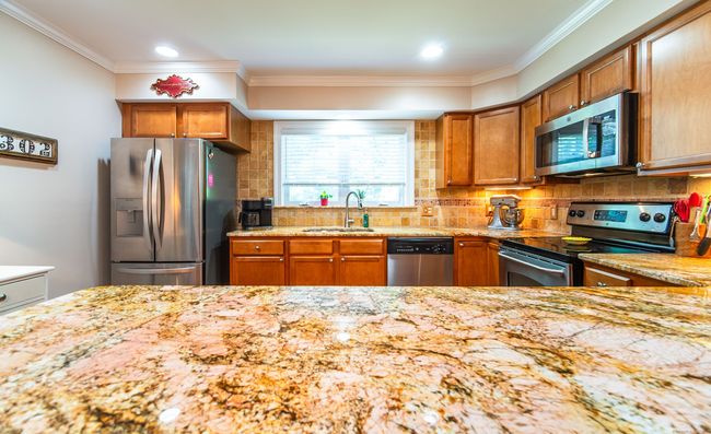 87 - 87 Allison Way, Condo with 3 bedrooms, 3 bathrooms and 3 parking in East Haven CT | Image 4