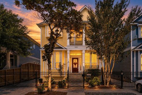 1549 Alexander Street, Houston, TX, 77008 | Card Image
