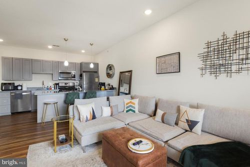 apt-403-2411 Kensington Ave, PHILADELPHIA, PA, 19125-1258 | Card Image