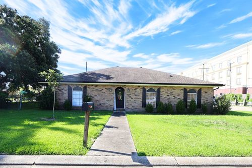 309 Fairmont Dr, Houma, LA, 70360-2218 | Card Image