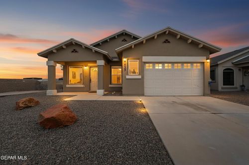 833 Nena Shapleigh Ln, Socorro, TX, 79927-6503 | Card Image