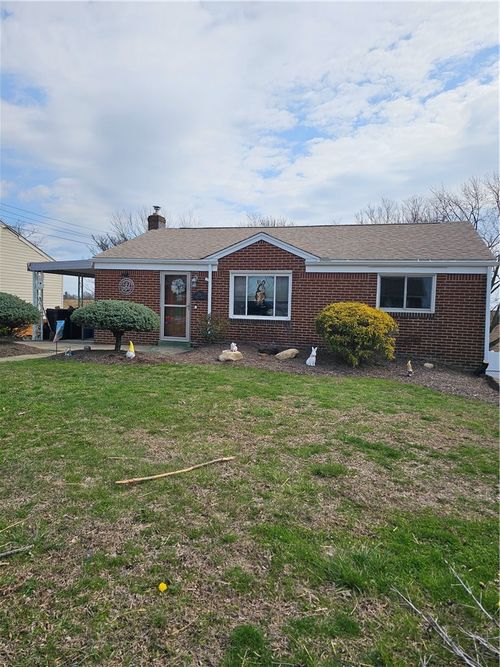 231 Lebanon Manor Dr, West Mifflin, PA, 15122 | Card Image