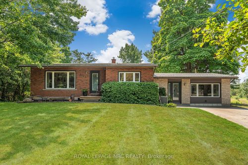 5277 Sherkston Rd, Sherkston, ON, L0S1R0 | Card Image