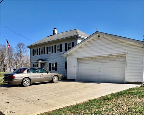 3680 Flint Ridge Rd, Hopewell, OH, 43746-9712 | Card Image