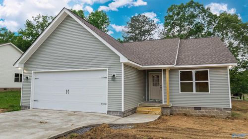 40 County Road 1009, Fort Payne, AL, 35968-5169 | Card Image