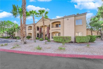 2004 - 7885 W Flamingo Road, Condo with 2 bedrooms, 2 bathrooms and null parking in Las Vegas NV | Image 2