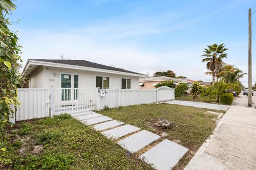 915 S F Street, Lake Worth Beach, FL, 33460 | Card Image