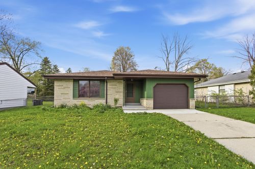 5314 W Nokomis Rd, Brown Deer, WI, 53223-3551 | Card Image