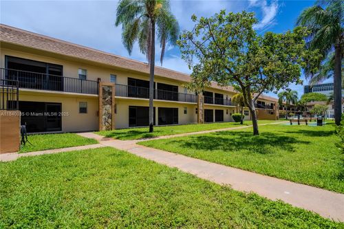 apt-101-421 Ne 1st St, Hallandale Beach, FL, 33009-4304 | Card Image
