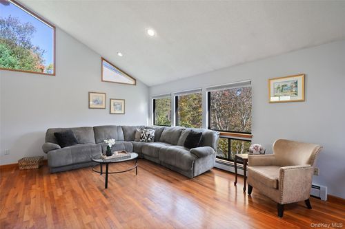 170 Arbor Crst, Somers, NY, 10589-1809 | Card Image