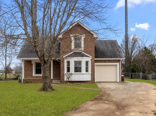 300 Windrush Dr, Clarksville, TN, 37042-7352 | Card Image