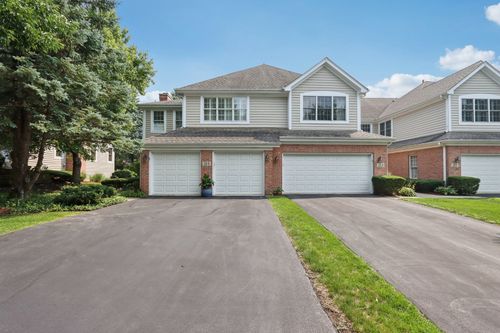 215 Orchard Ln, Glen Ellyn, IL, 60137-6579 | Card Image