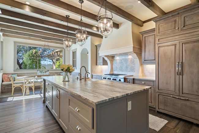 Island with Leathered Marble Counteropts | Image 16